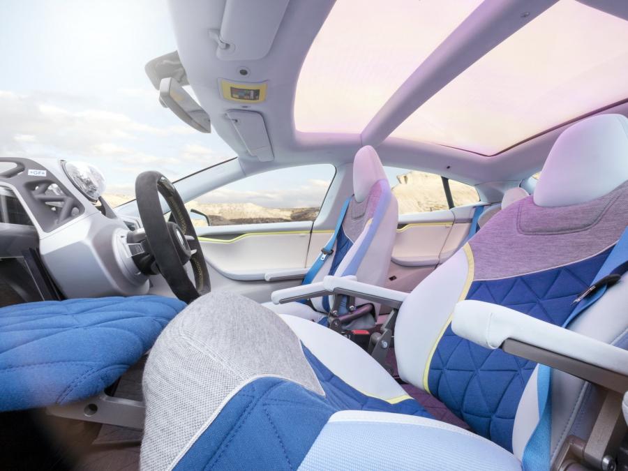Интерьер Rinspeed XchangE Concept 2014 года  (фото 7 из 97)